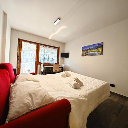 Hostdomus - City Center Apartment Colle Colle Sestriere Kültér fotó
