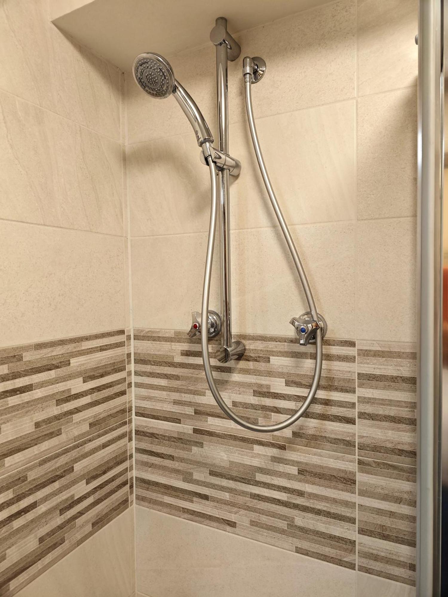 Hostdomus - City Center Apartment Colle Colle Sestriere Kültér fotó